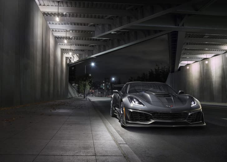 New Chevrolet Corvette ZR1 image gallery