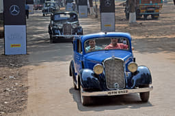 170Vs lining up after the flag-off.