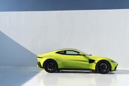 2018 Aston Martin Vantage image gallery