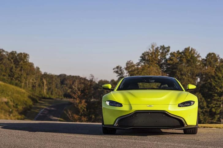 2018 Aston Martin Vantage image gallery
