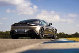 2018 Aston Martin Vantage image gallery