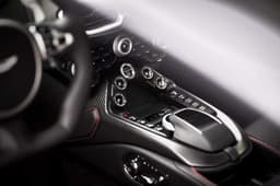 2018 Aston Martin Vantage image gallery