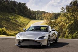2018 Aston Martin Vantage image gallery