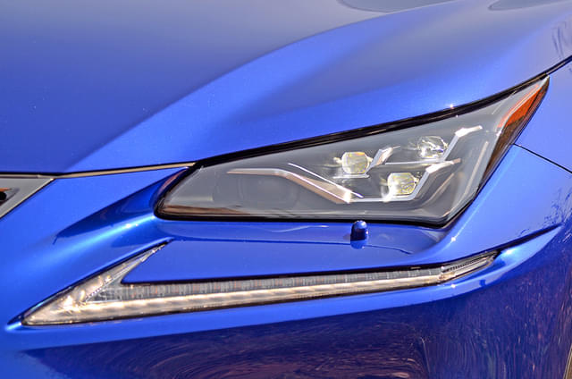 Headlight Image - 12385