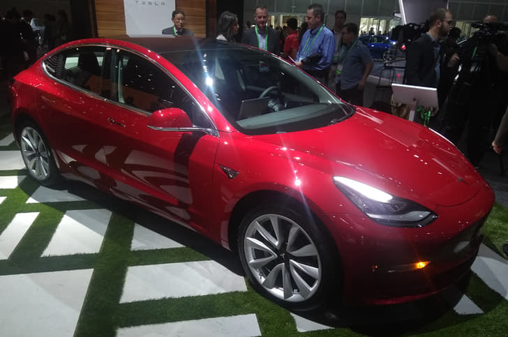 Tesla Model 3.
