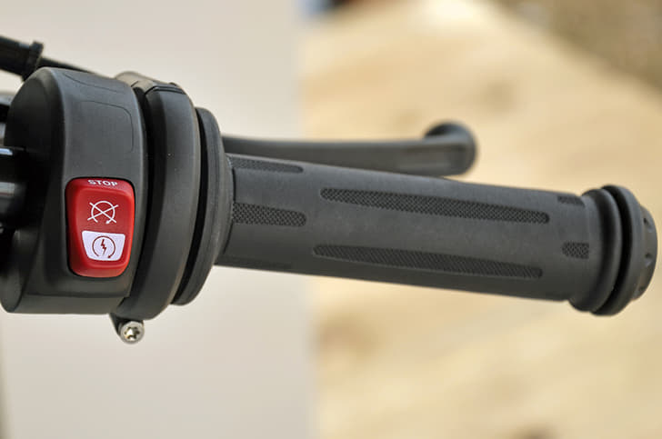 BMW R nineT Racer right hand switchgear.