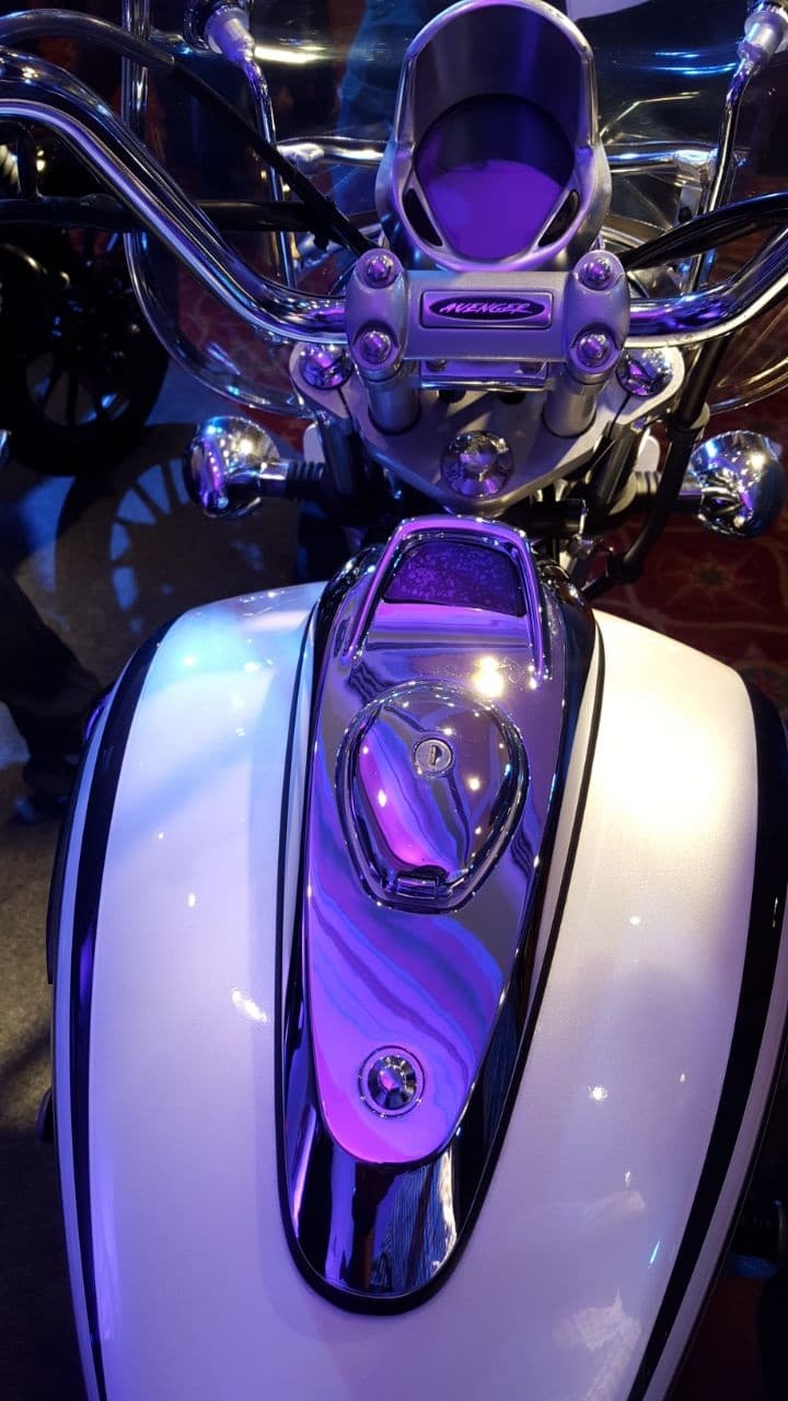 2018 Bajaj Avenger Cruise 220 image gallery