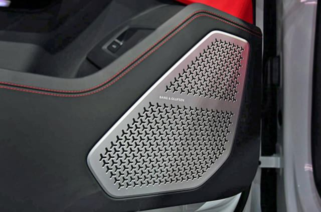 Integrated (in Dash) Music System Image - 5178