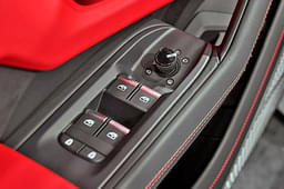 Lamborghini Urus Color Red