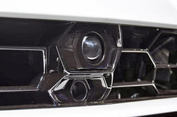Lamborghini Urus Grille