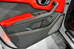 Lamborghini Urus Color Red