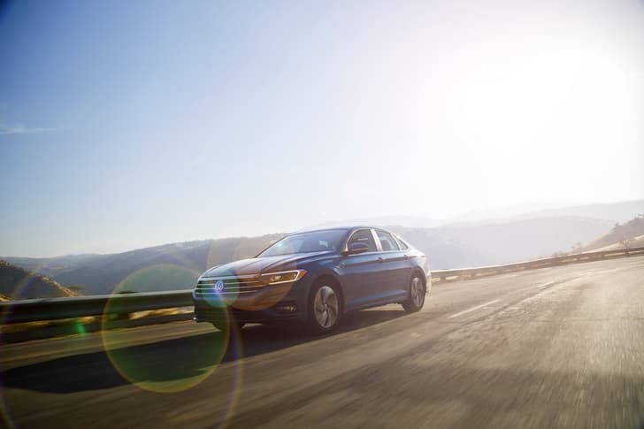 2018 Volkswagen Jetta image gallery