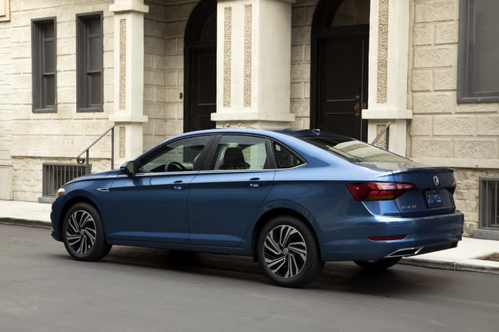 2018 Volkswagen Jetta image gallery