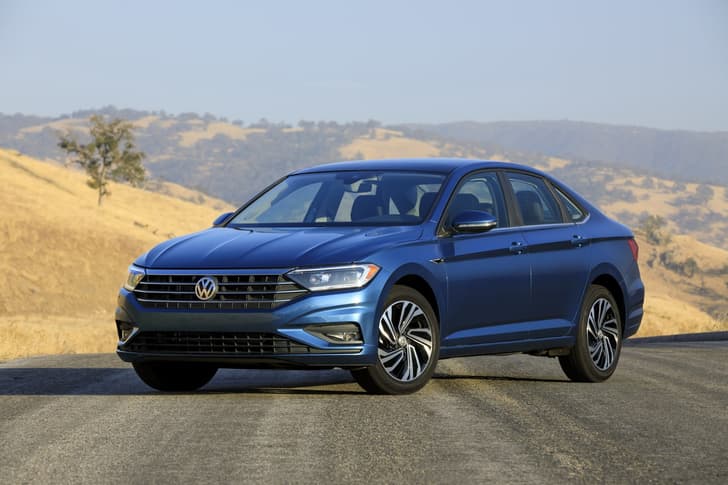 2018 Volkswagen Jetta image gallery