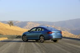 2018 Volkswagen Jetta image gallery