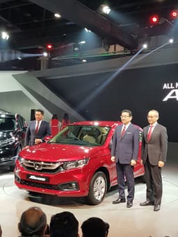 CANCELLED New 2018 Honda Amaze image gallery