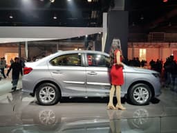 CANCELLED New 2018 Honda Amaze image gallery