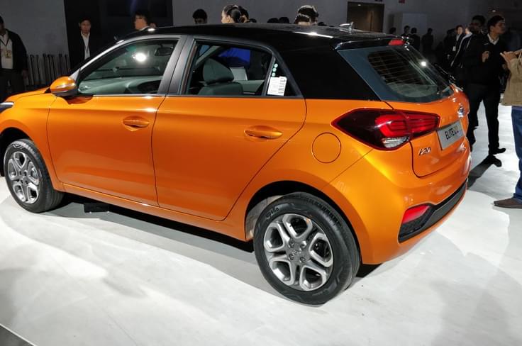 Contrasting black roof at a premium of Rs 25,000. Contrasting black roof at a premium of Rs 25,000.