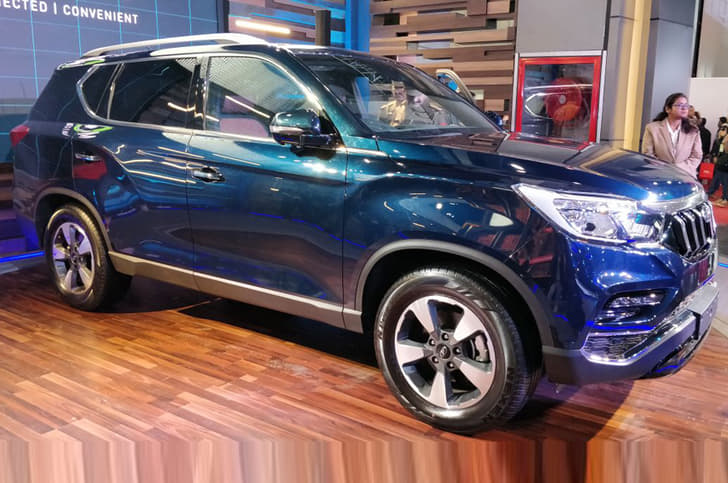 And it’s confirmed. The new-gen SsangYong Rexton would sport the Mahindra badge for India when it launches in late 2018.   