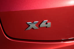 2018 BMW X4 SUV image gallery