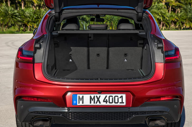 2018 BMW X4 SUV image gallery