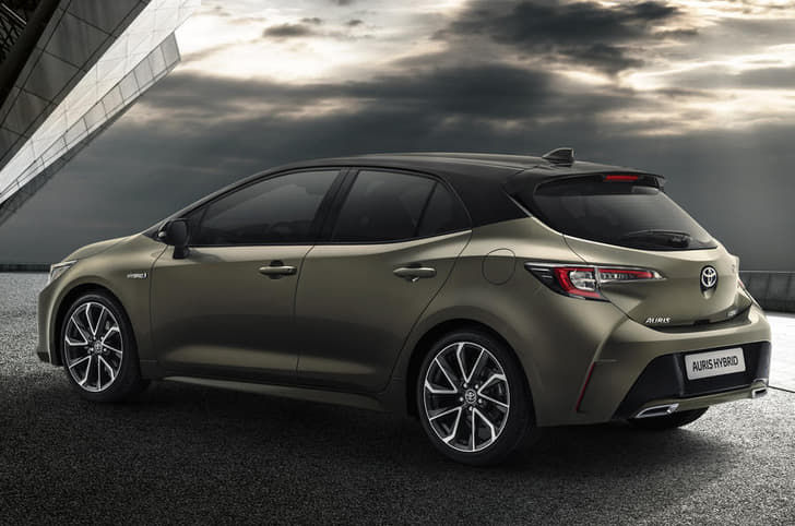 New Toyota Auris hybrid image gallery