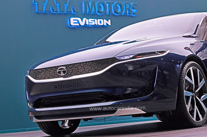 'Humanity line' that links lights and grille gets 3D effect. 