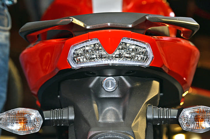 2018 TVS Apache RTR 160 4V image gallery