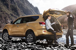 2018 Nissan Terra image gallery