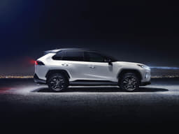 2018 Toyota RAV4 SUV image gallery
