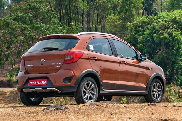 It’s got all manner of cross-hatch addenda. Increased ride height makes it look more substantial than the Figo. It’s got all manner of cross-hatch addenda. Increased ride height makes it look more substantial than the Figo.