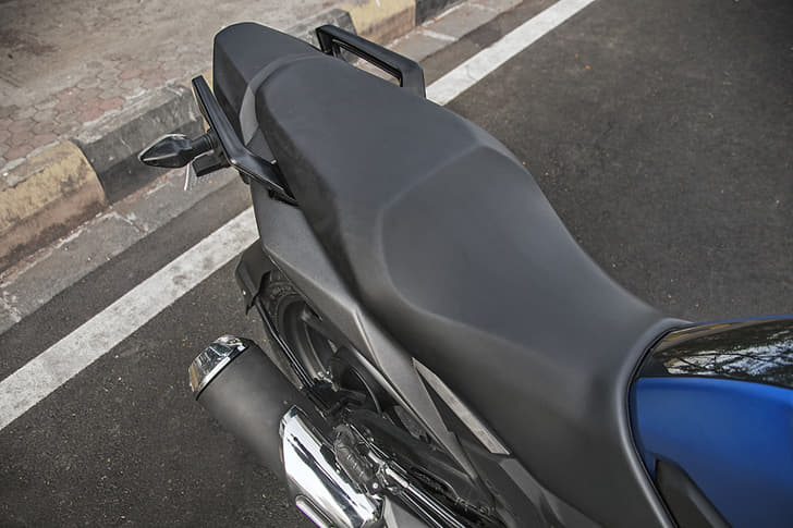 Long wide saddle means that there's enough space for rider and pillion.
