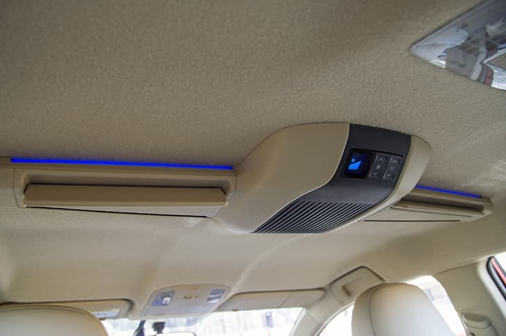 Roof-mounted blower unit looks odd but performs well.