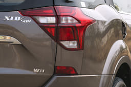 2018 Mahindra XUV500 facelift image gallery