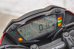 LCD screen same as on the GSX-S1000.