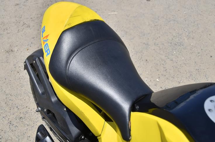 Single-seat gives the bike a cafe-racer rear end. Single-seat gives the bike a cafe-racer rear end.