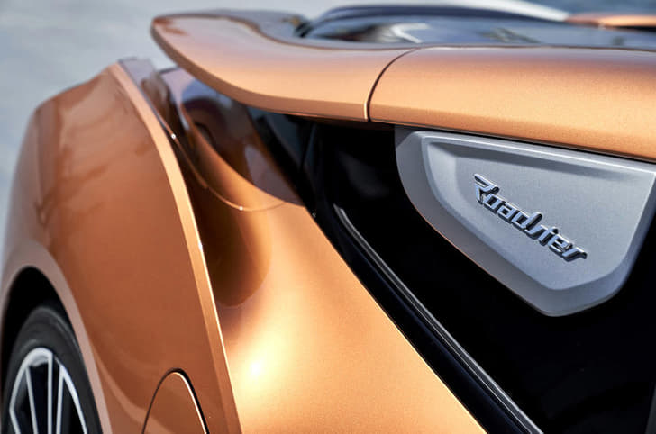 2018 BMW i8 Roadster image gallery