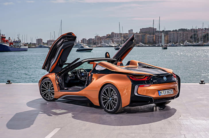 2018 BMW i8 Roadster image gallery