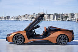 2018 BMW i8 Roadster image gallery