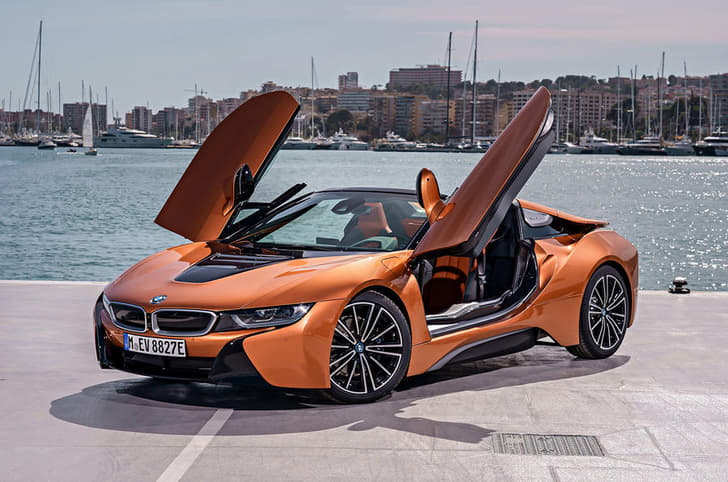 2018 BMW i8 Roadster image gallery