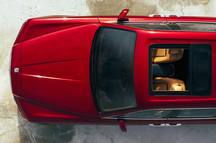 A panoramic sunroof is also present on the Rolls-Royce Cullinan. A panoramic sunroof is also present on the Rolls-Royce Cullinan.