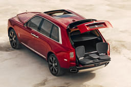 Rolls Royce Cullinan Rear View