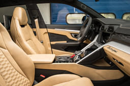 Lamborghini Urus Front Row Seats