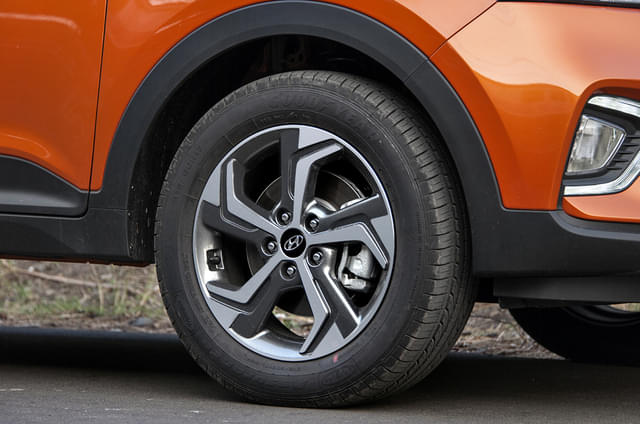 Alloy Wheels Image - 14776
