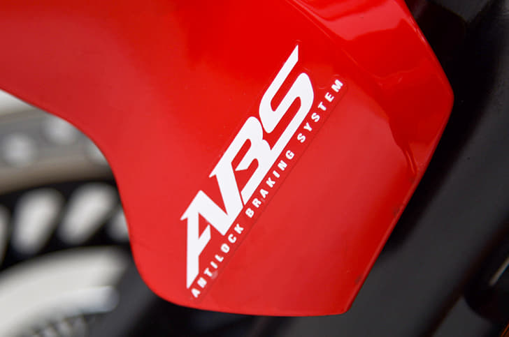 2018 Hero Xtreme 200R image gallery