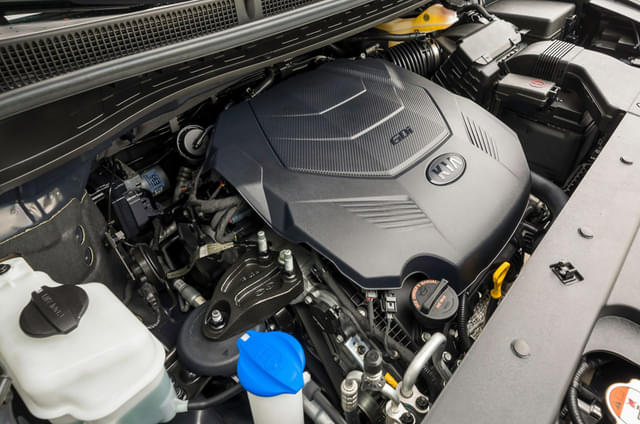 Open Bonnet Engine Shot Image - 4452