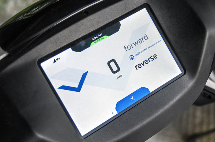 Park assist features 3kph reverse mode - a thoughtful addition.