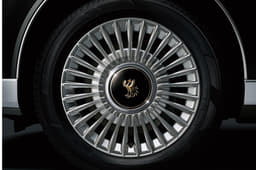 New Toyota Century image gallery