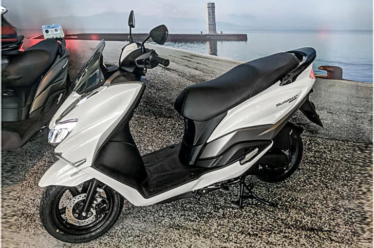 2018 Suzuki Burgman Street image gallery