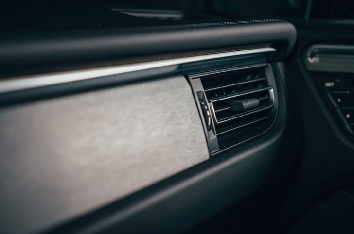 2019 Porsche Macan facelift image gallery